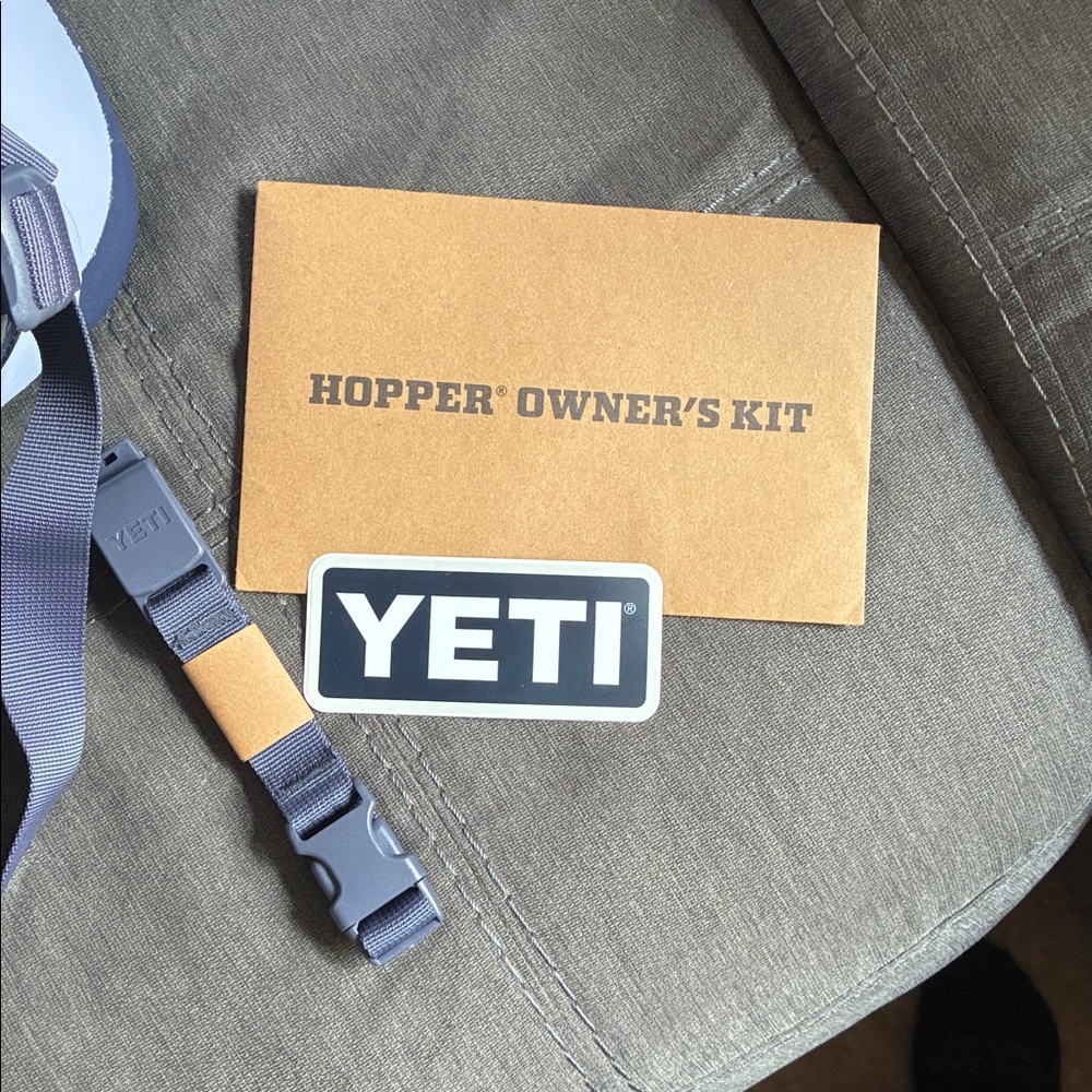 YETI Hopper M20 Backpack Cooler in Cosmic Lilac - Picture 5 of 7